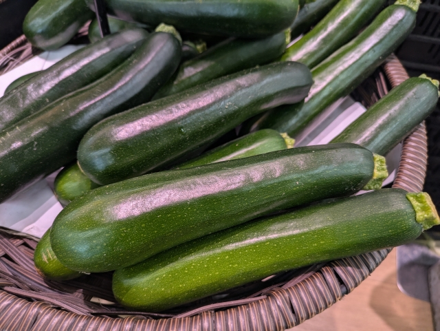 【伊藤商店の野菜ソムリエMrs.Yukoレポート】夏の代表的な野菜⑦ズッキーニ